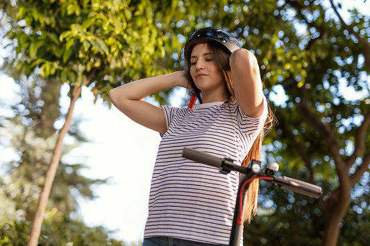 Casco obligatorio en patinetes eléctricos y bicicletas - benga.es