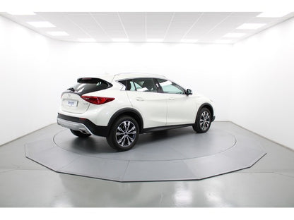 Infiniti QX30